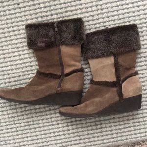 Easy Spirit brown fur boots.